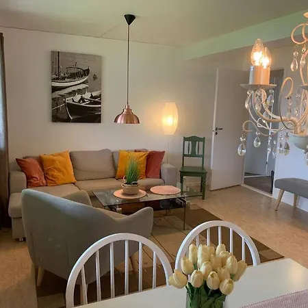 With Two Bedrooms, Close To The Airport, Great View Appartement *