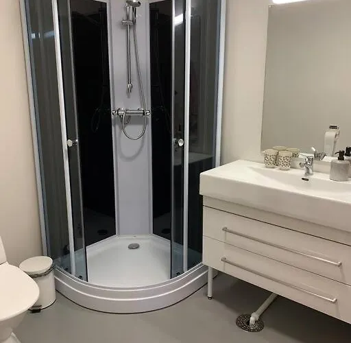 With Two Bedrooms, Close To The Airport, Great View Appartement Kvaloya