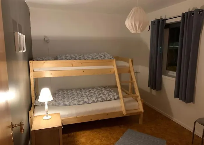 Appartamento With Two Bedrooms, Close To The Airport, Great View *