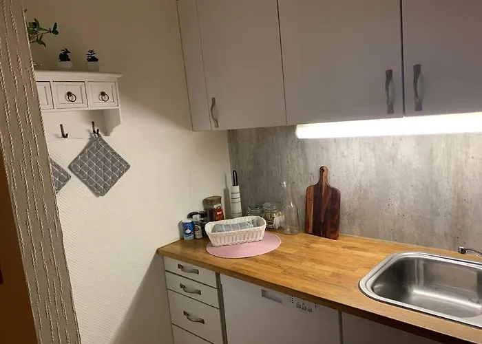 With Two Bedrooms, Close To The Airport, Great View *